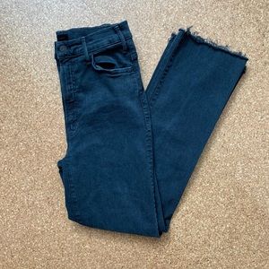 Mother Denim The Hustler Ankle Fray in Faded Black, size 27